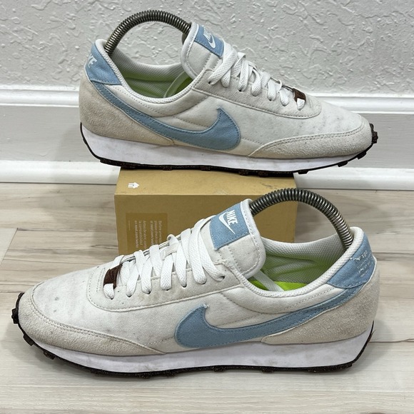 Nike Daybreak SE Pagoda Women's Size 10 US White Blue Athletic Shoes DJ1299-101 - Picture 2 of 9